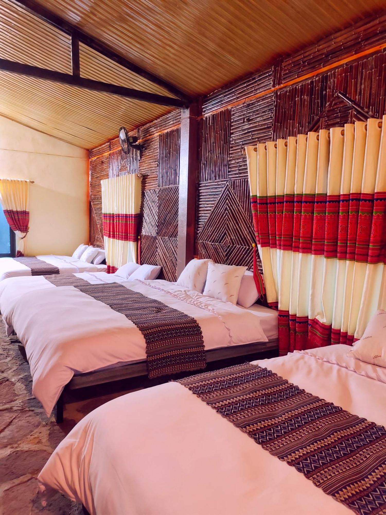 Meovac Stone Palace Homestay