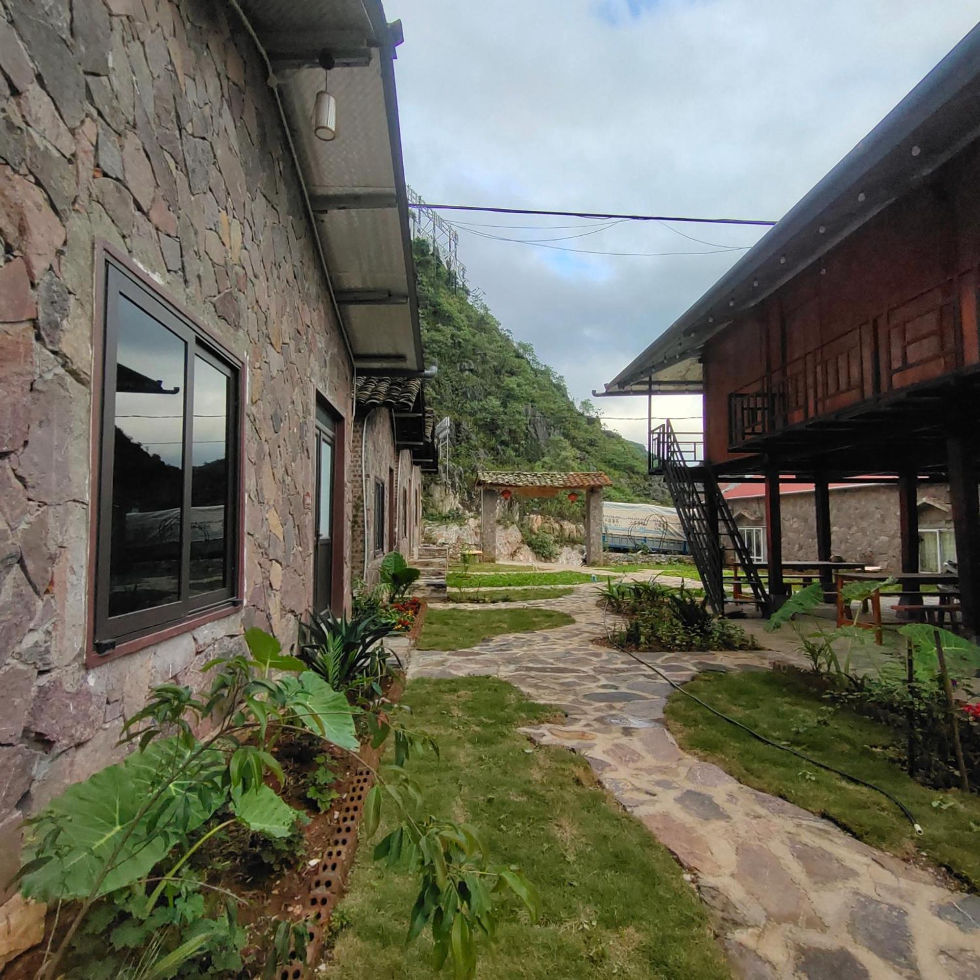 Meovac Stone Palace Homestay Meo Vac