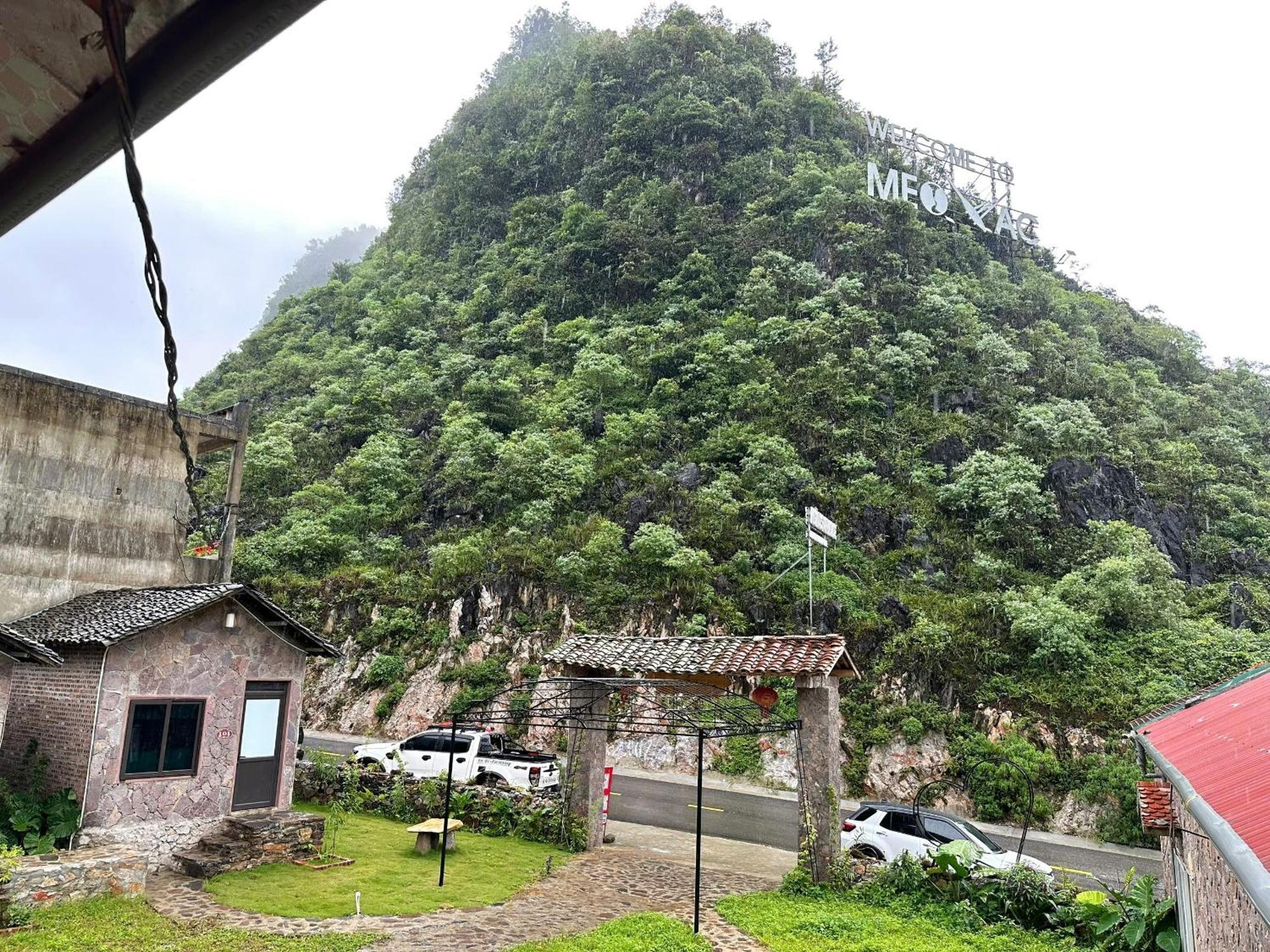 Homestay Meovac Stone Palace Meo Vac