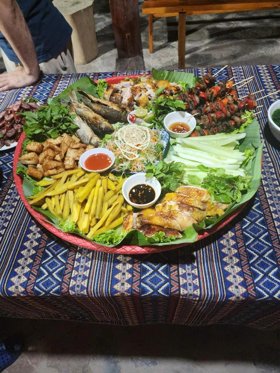 Homestay Meovac Stone Palace *